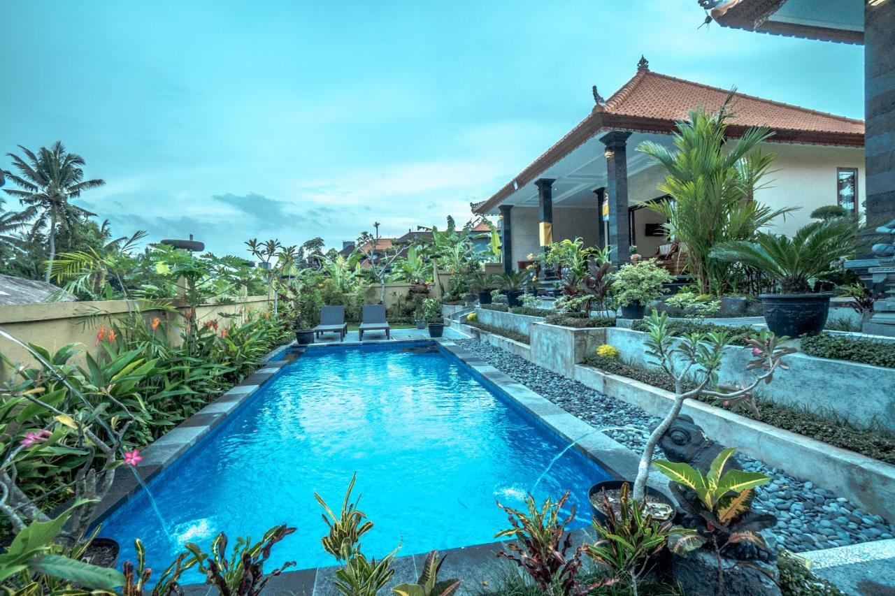Putri Sari Holiday park *